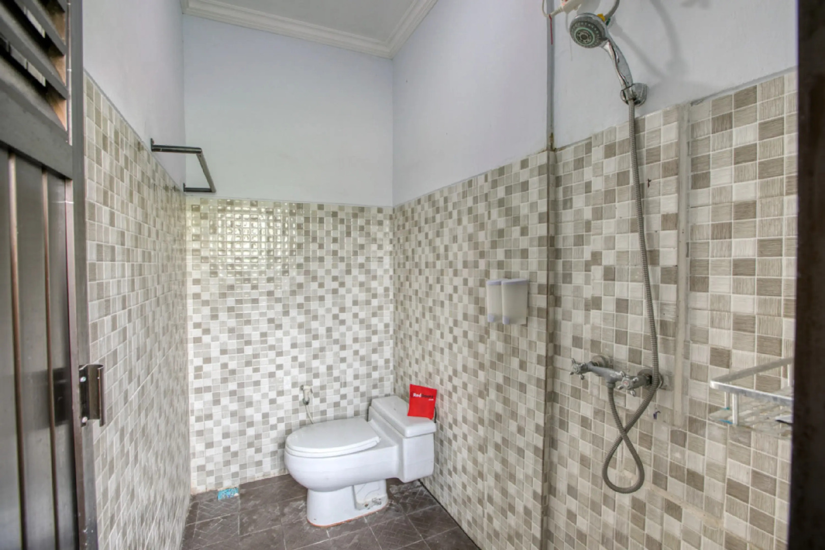 Foto - RedDoorz near Exit Toll Nusa Dua