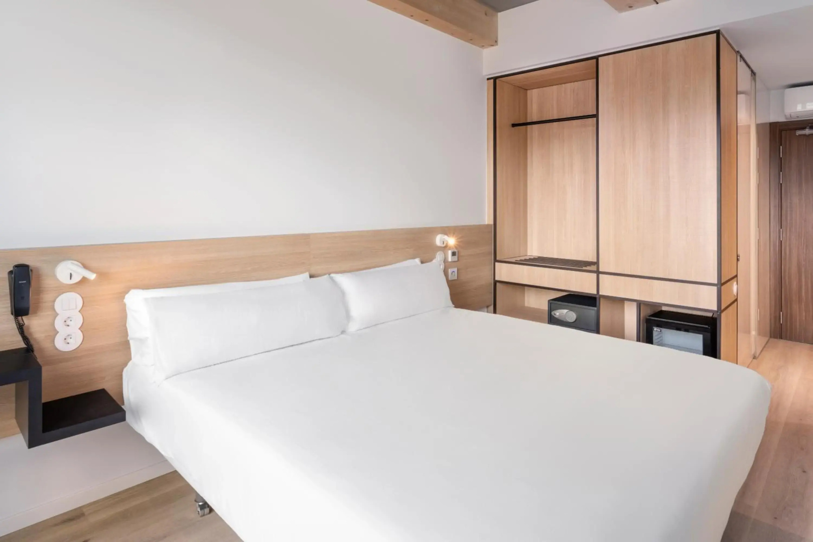 Photo - B&B HOTEL Guimarães