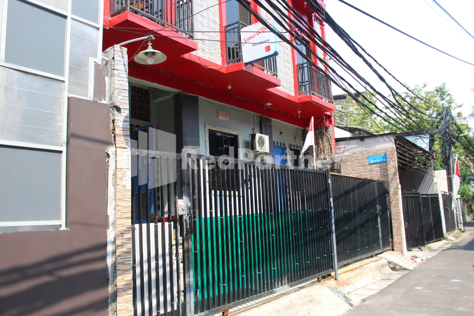 Photo - Snow White Residence near Grogol Mitra RedDoorz