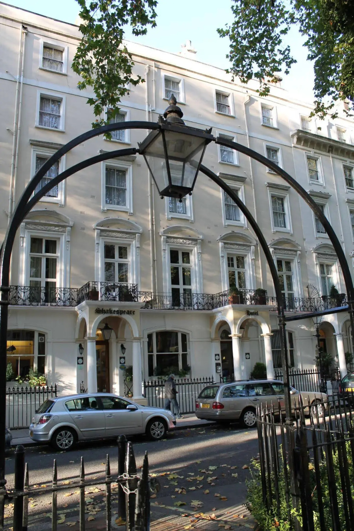 Photo - Shakespeare Hotel
