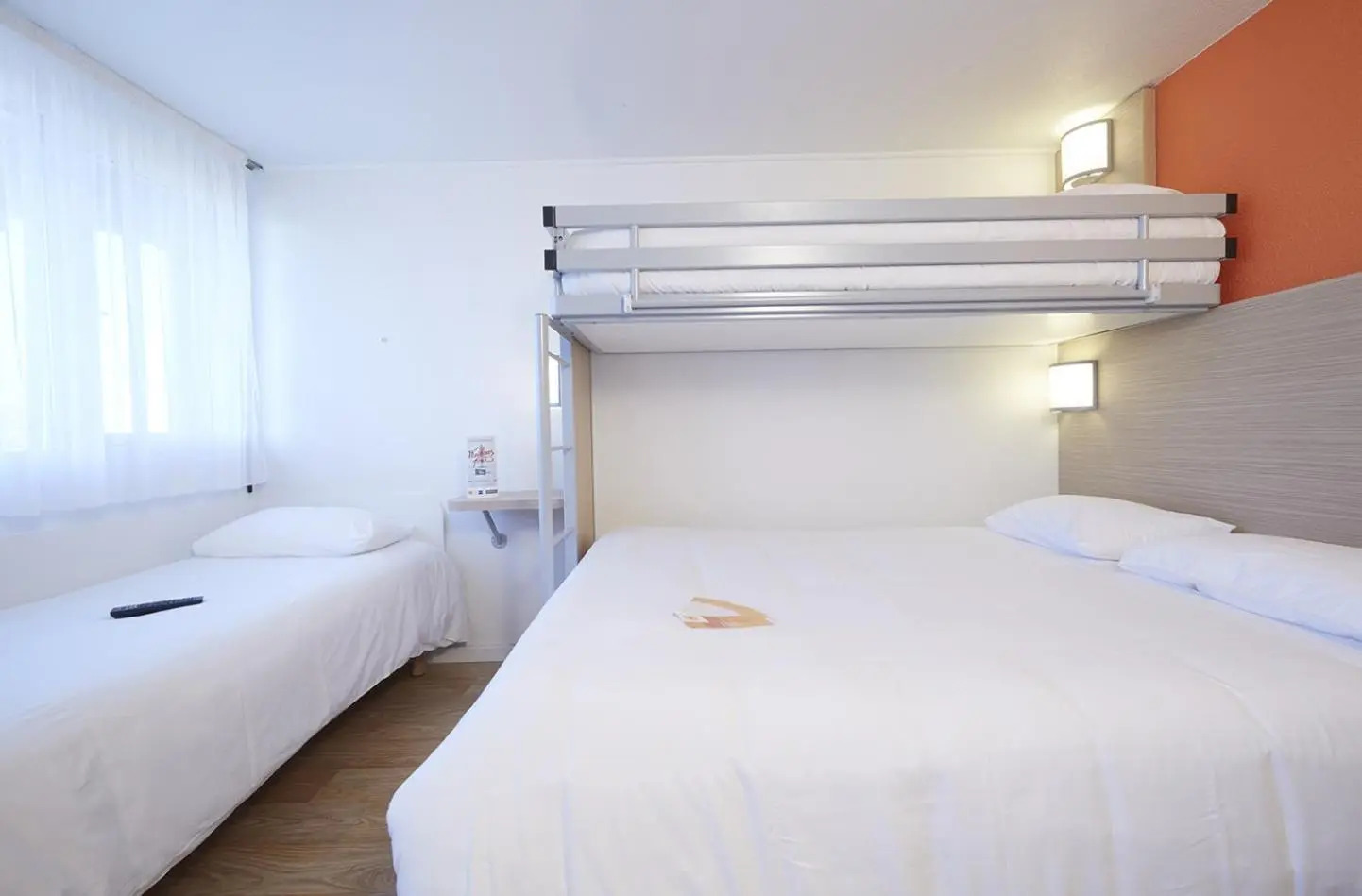 Photo - Premiere Classe Poitiers Futuroscope - Chasseneuil