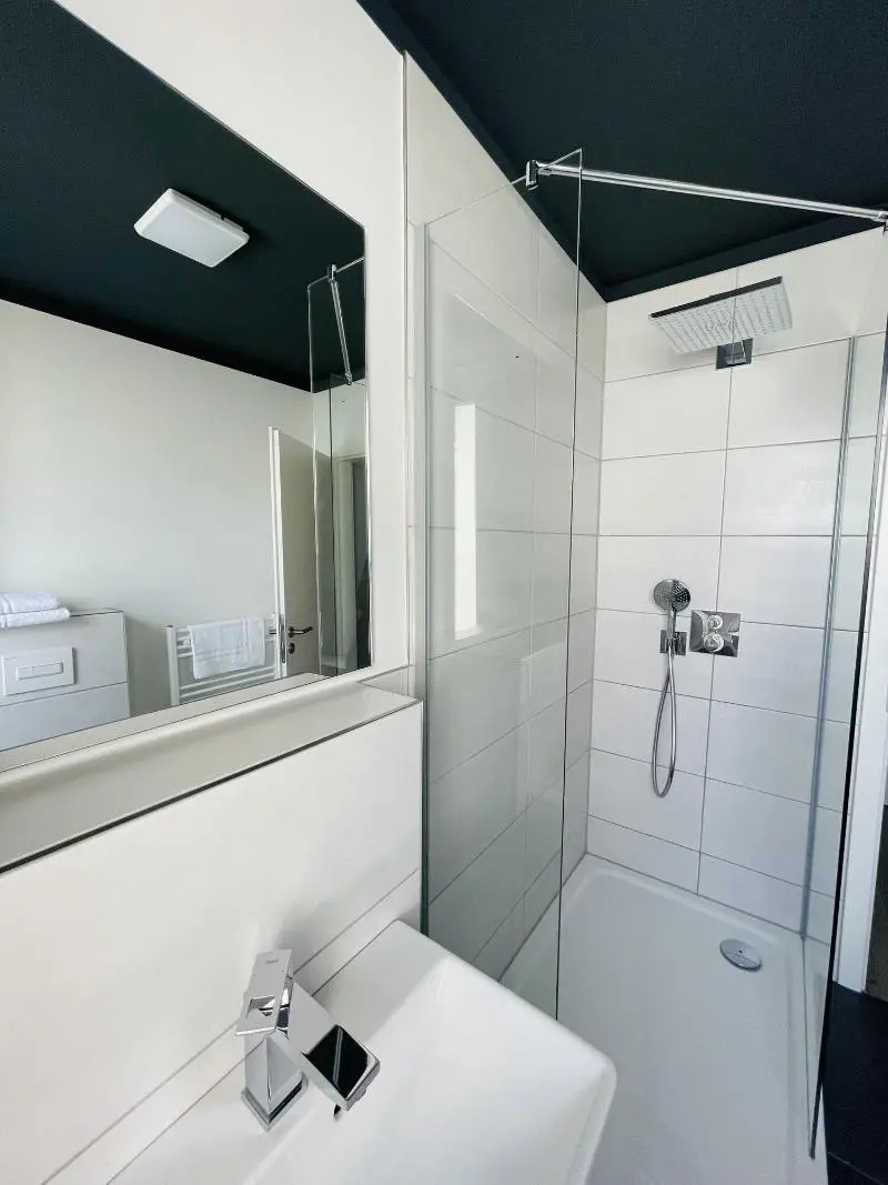 Photo - IQ Hotel