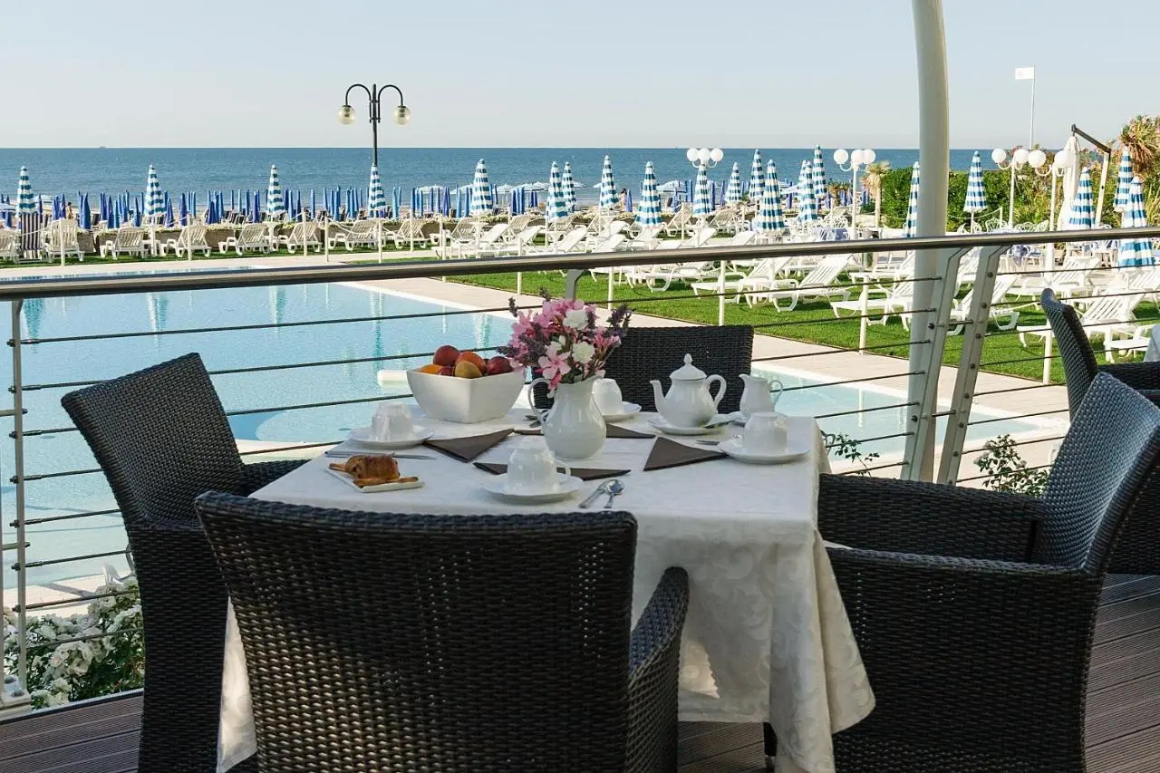 Photo - Hotel Le Soleil