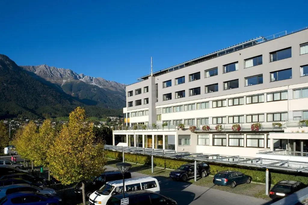 Photo - Penz Hotel West