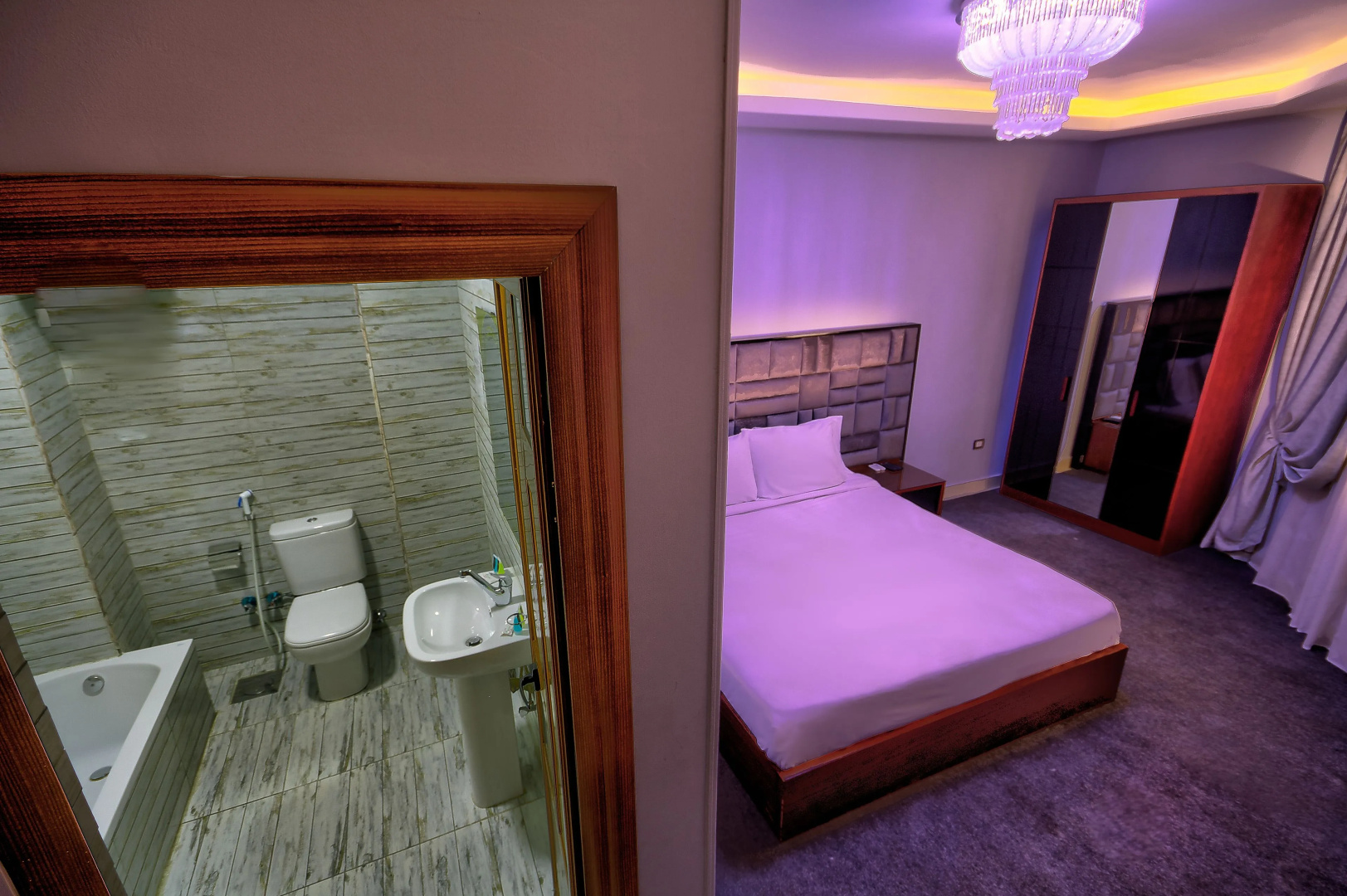 Photo - Capital Hotel