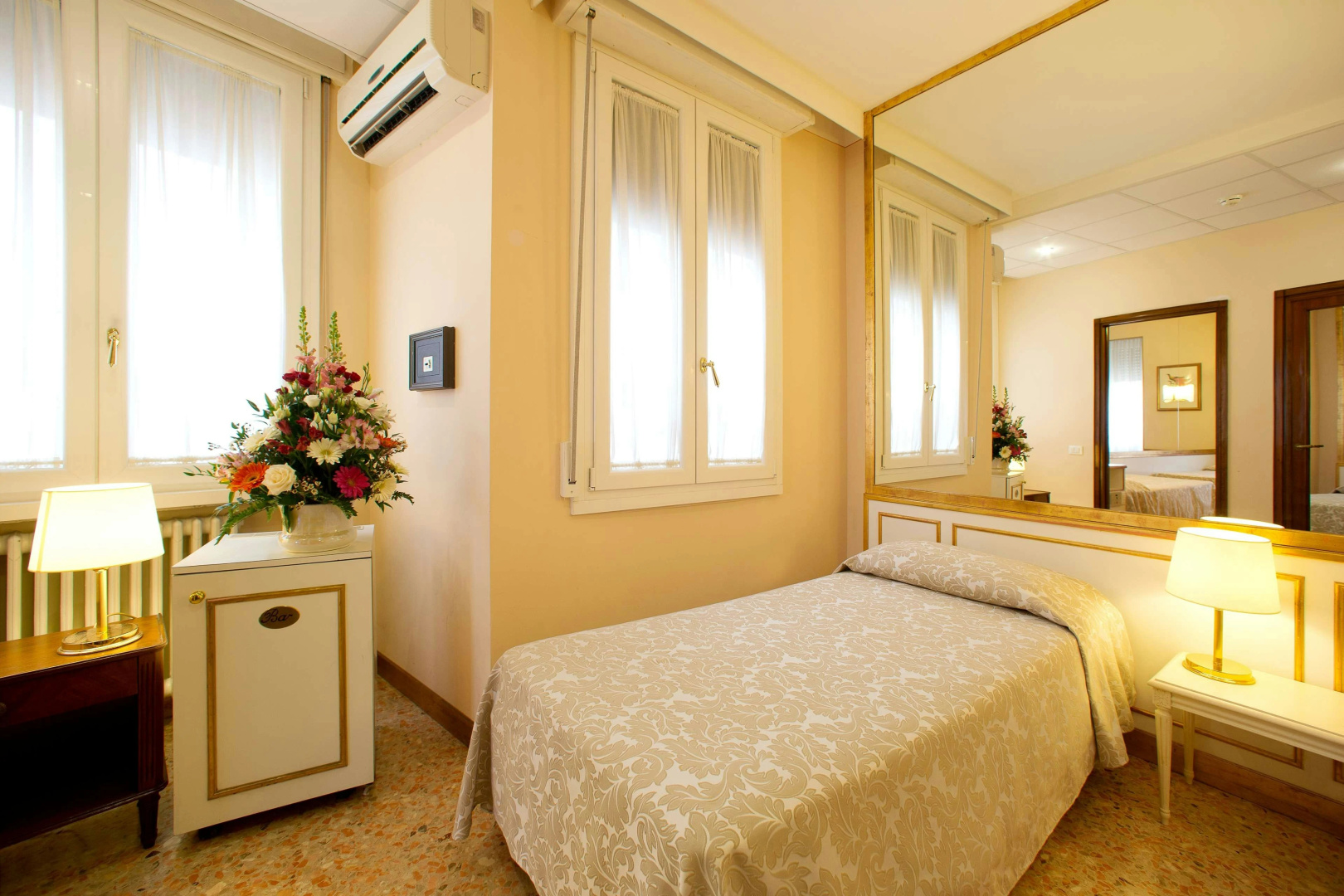 Photo - Hotel Continental