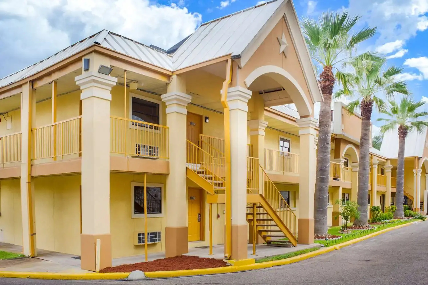 Photo - Rodeway Inn & Suites