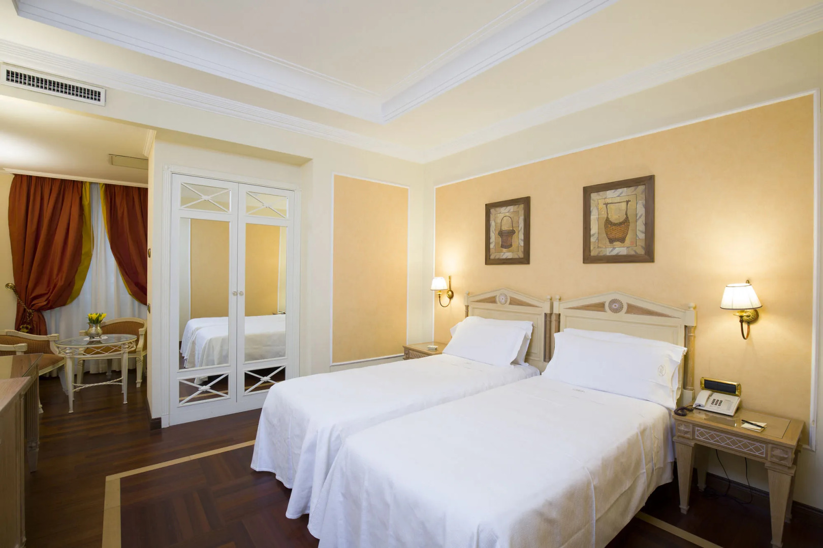 Photo - Palazzo Alabardieri