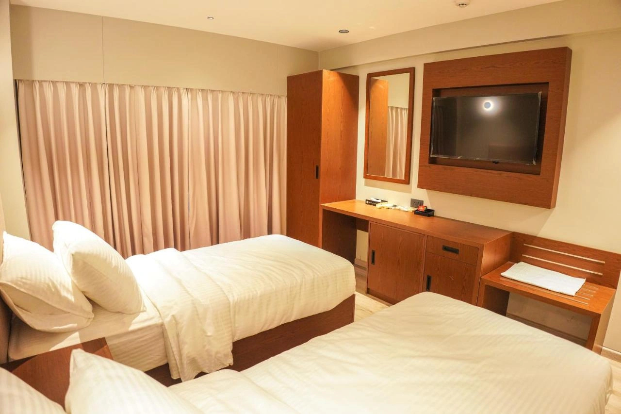 Foto - Ramee International Surat