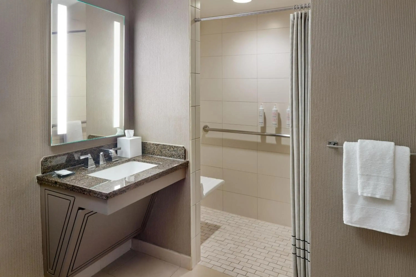 Photo - Atlanta Airport Marriott