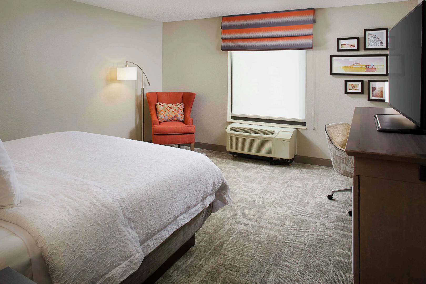 Photo - Hampton Inn Garden City Long Island