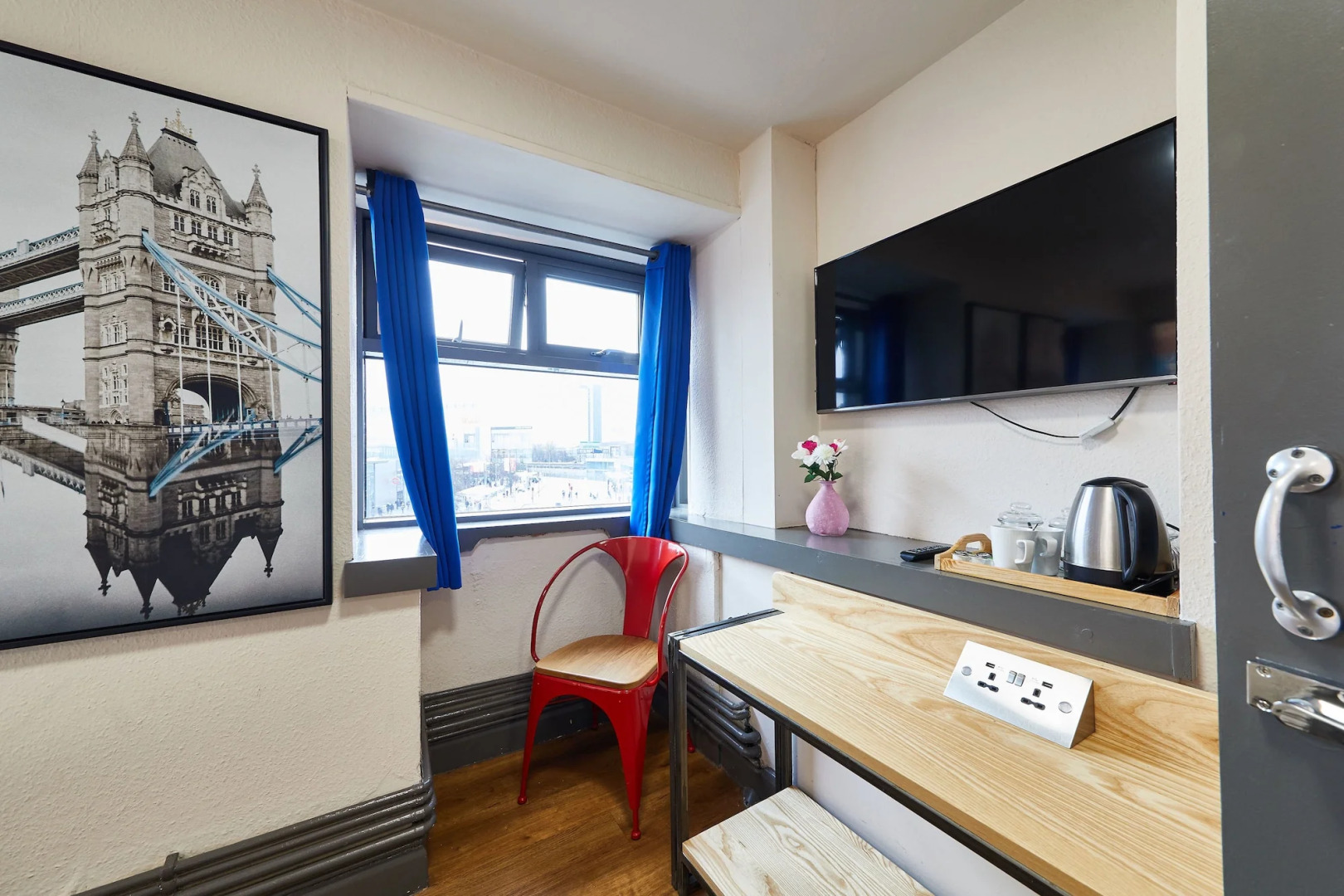 Photo - St Christopher's Inn Shepherd's Bush