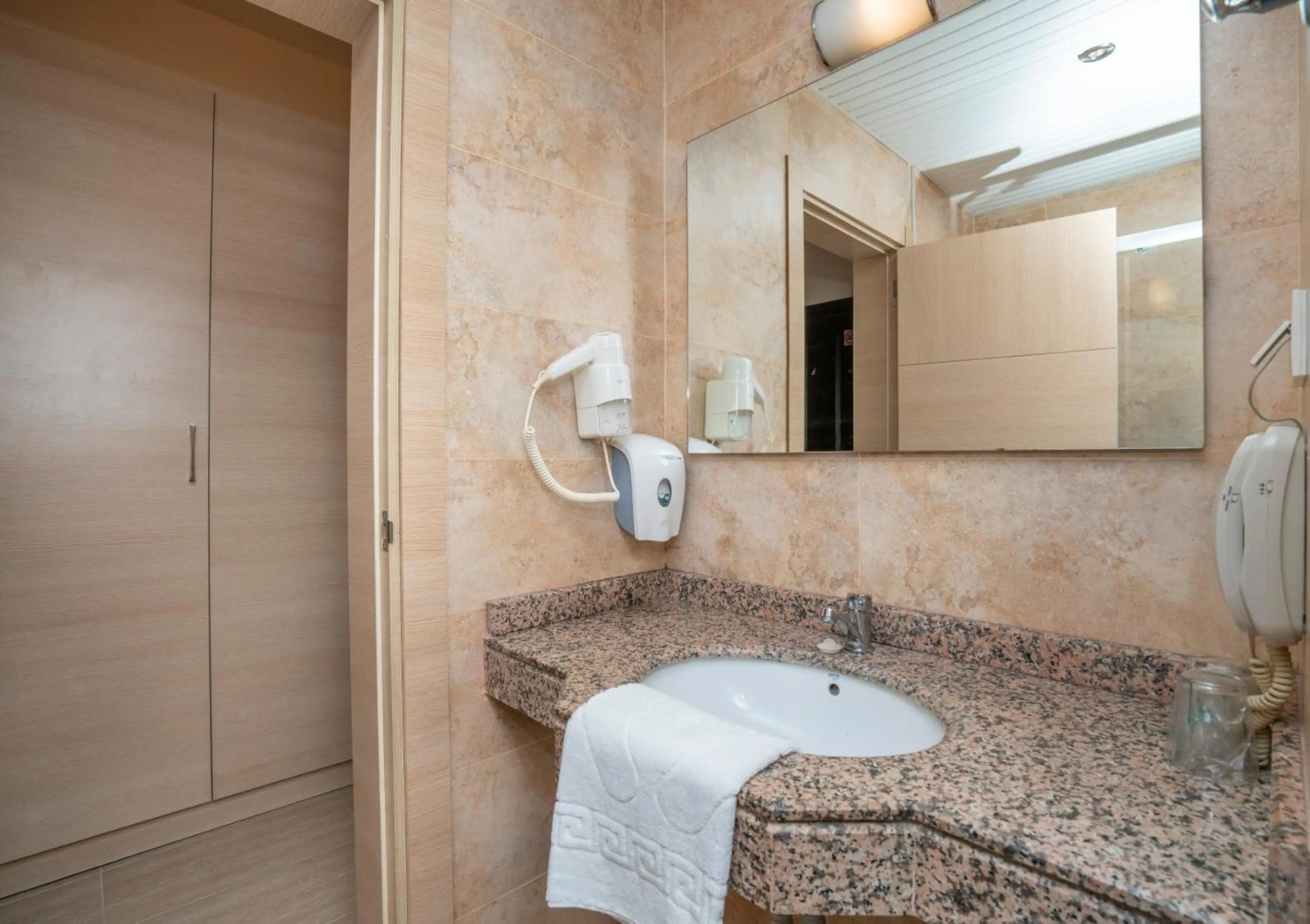 Photo - Gardenia Hotel