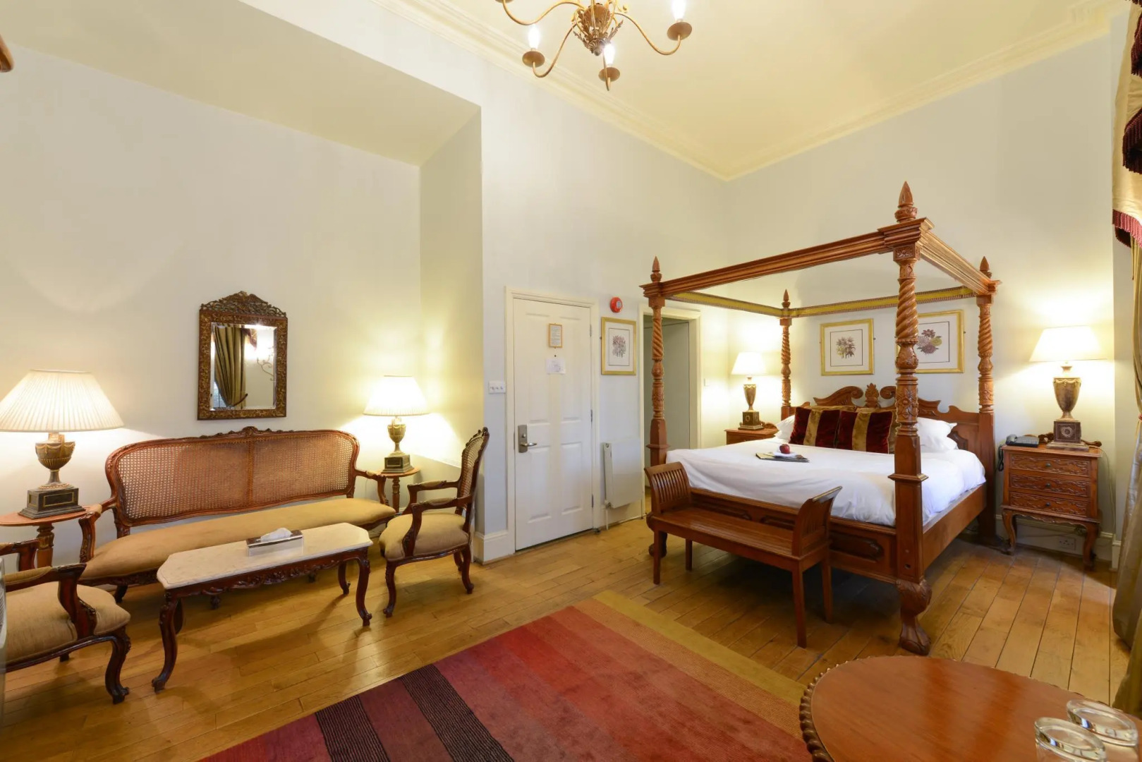 Photo - Twenty Nevern Square Hotel