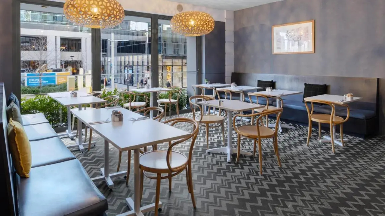 Photo - Oaks Perth Hotel