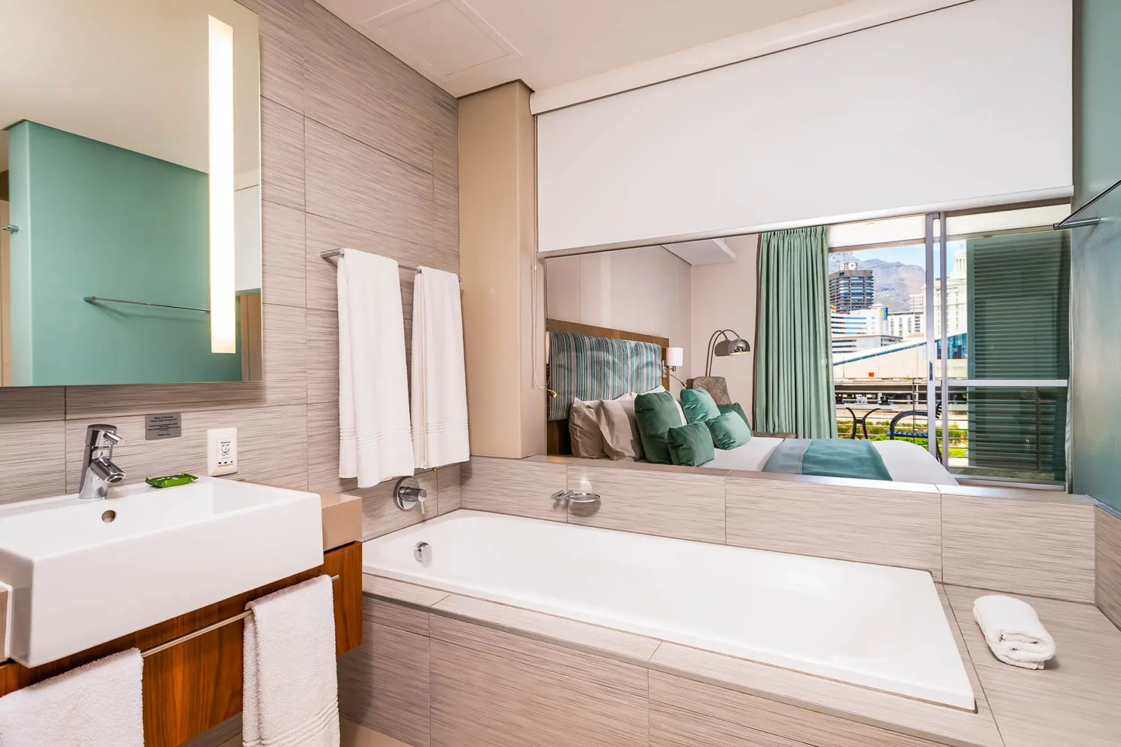 Photo - aha Harbour Bridge Hotel & Suites
