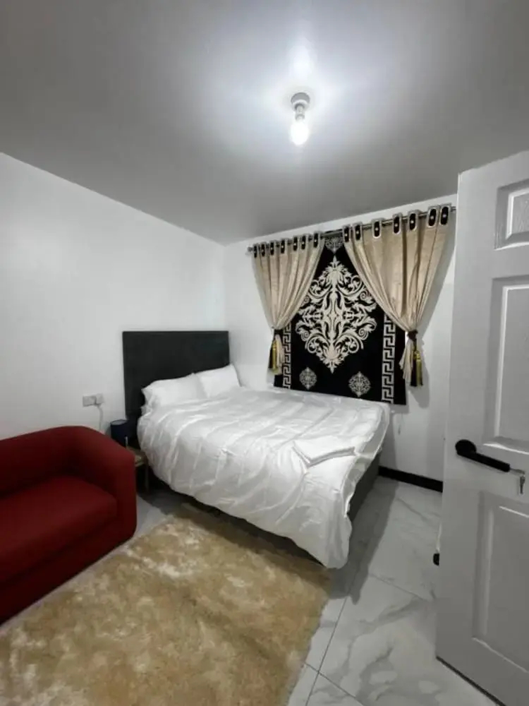 Foto - OYO Unique Guestroom - Farnworth, Easy Access to Bolton