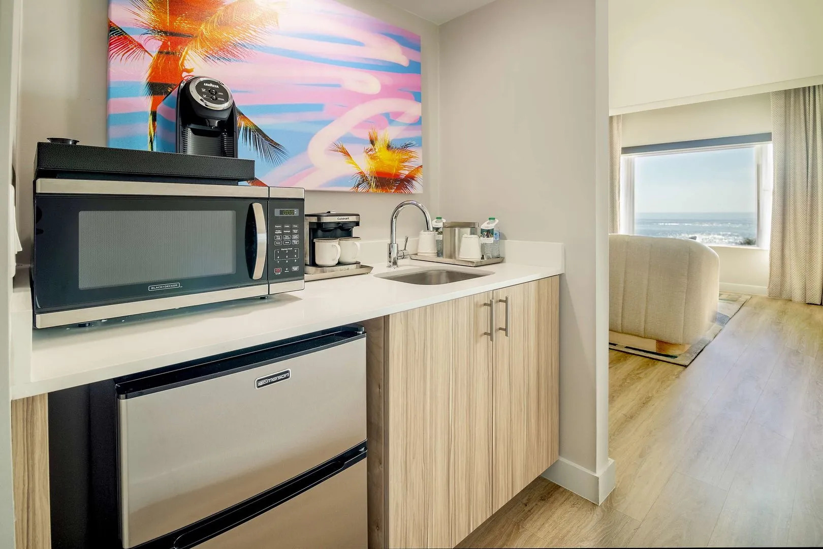 Photo - Radisson Resort Miami Beach