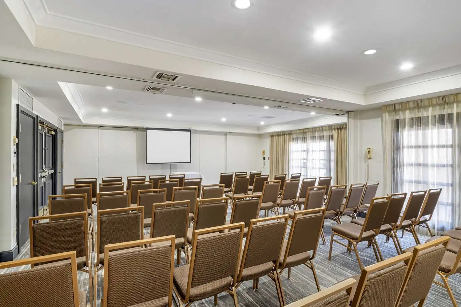 Photo - Best Western Plus Meridian Inn & Suites, Anaheim-Orange