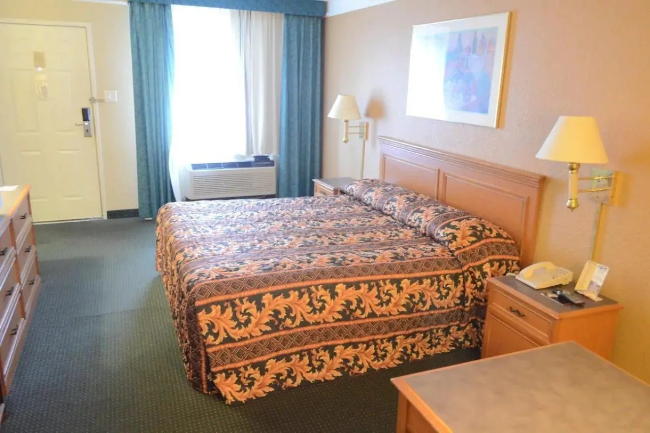 Photo - America's Inn Houston/Stafford /Sugarland