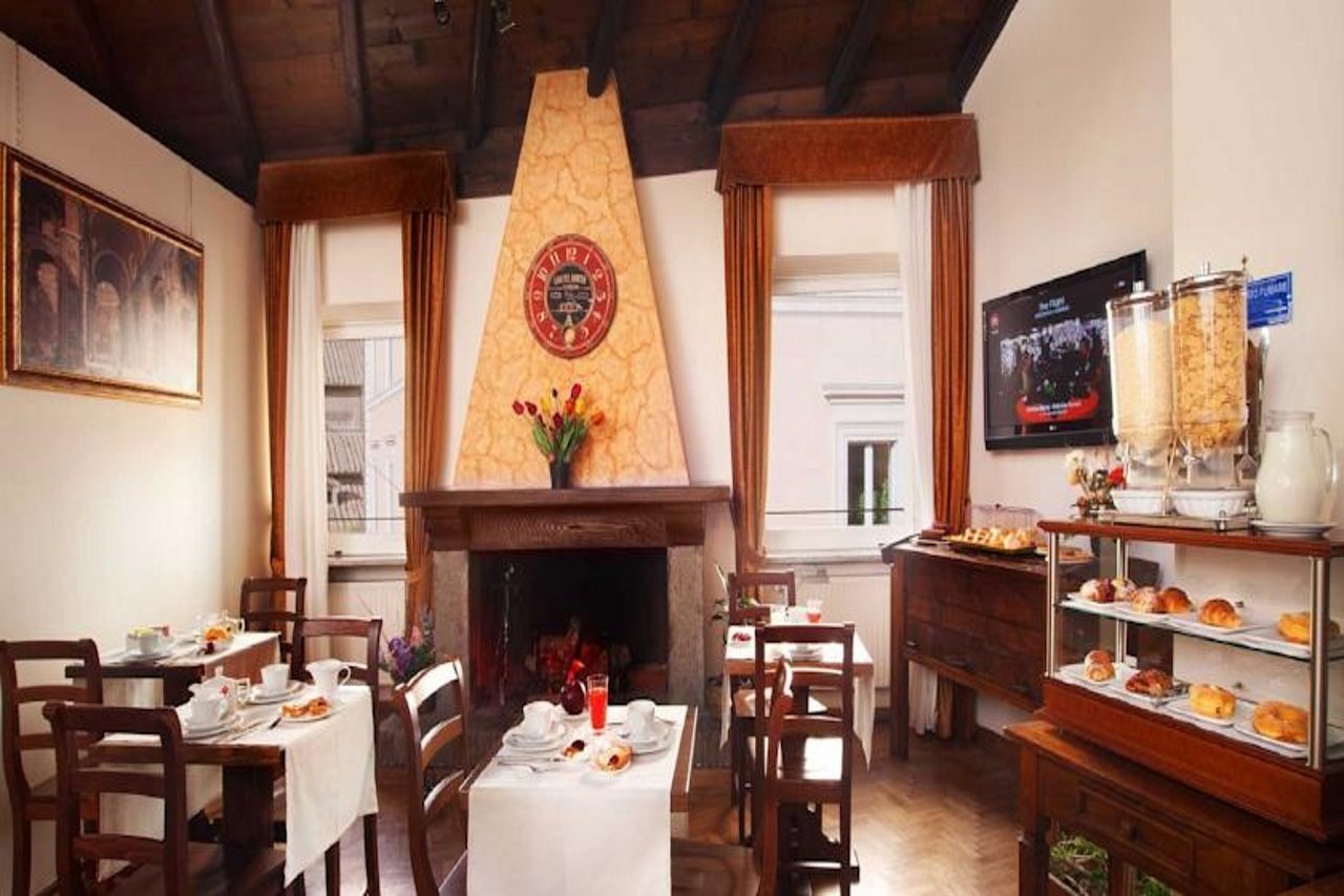 Photo - Pantheon Inn