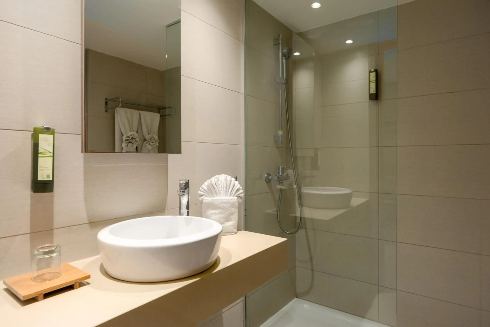 Foto - Melpo Antia Hotel & Suites