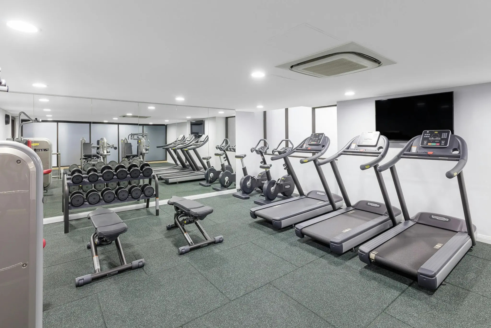 Photo - Meriton Suites Church Street, Parramatta