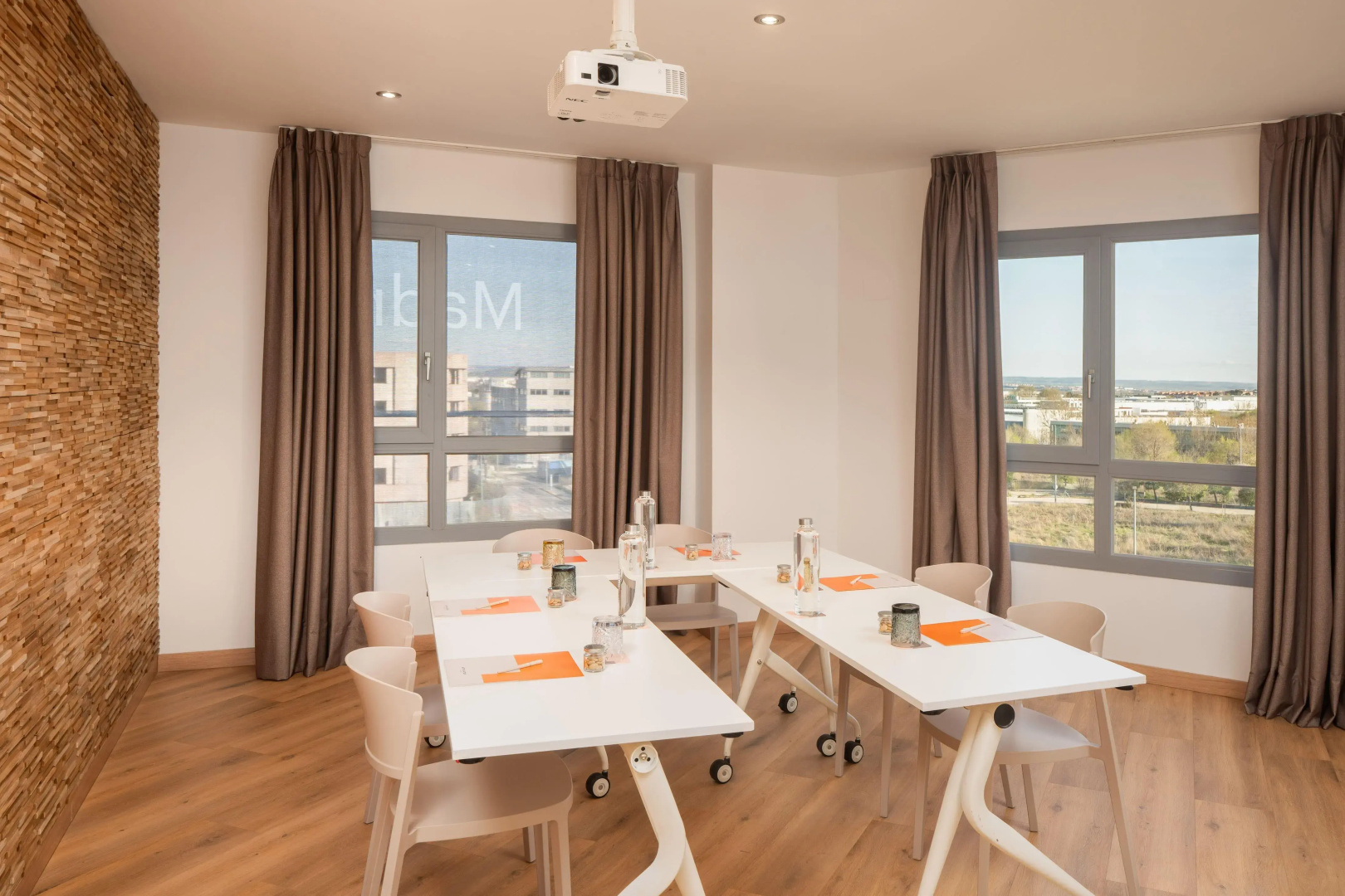 Foto - Madrid Airport Suites, Affiliated by Meliá