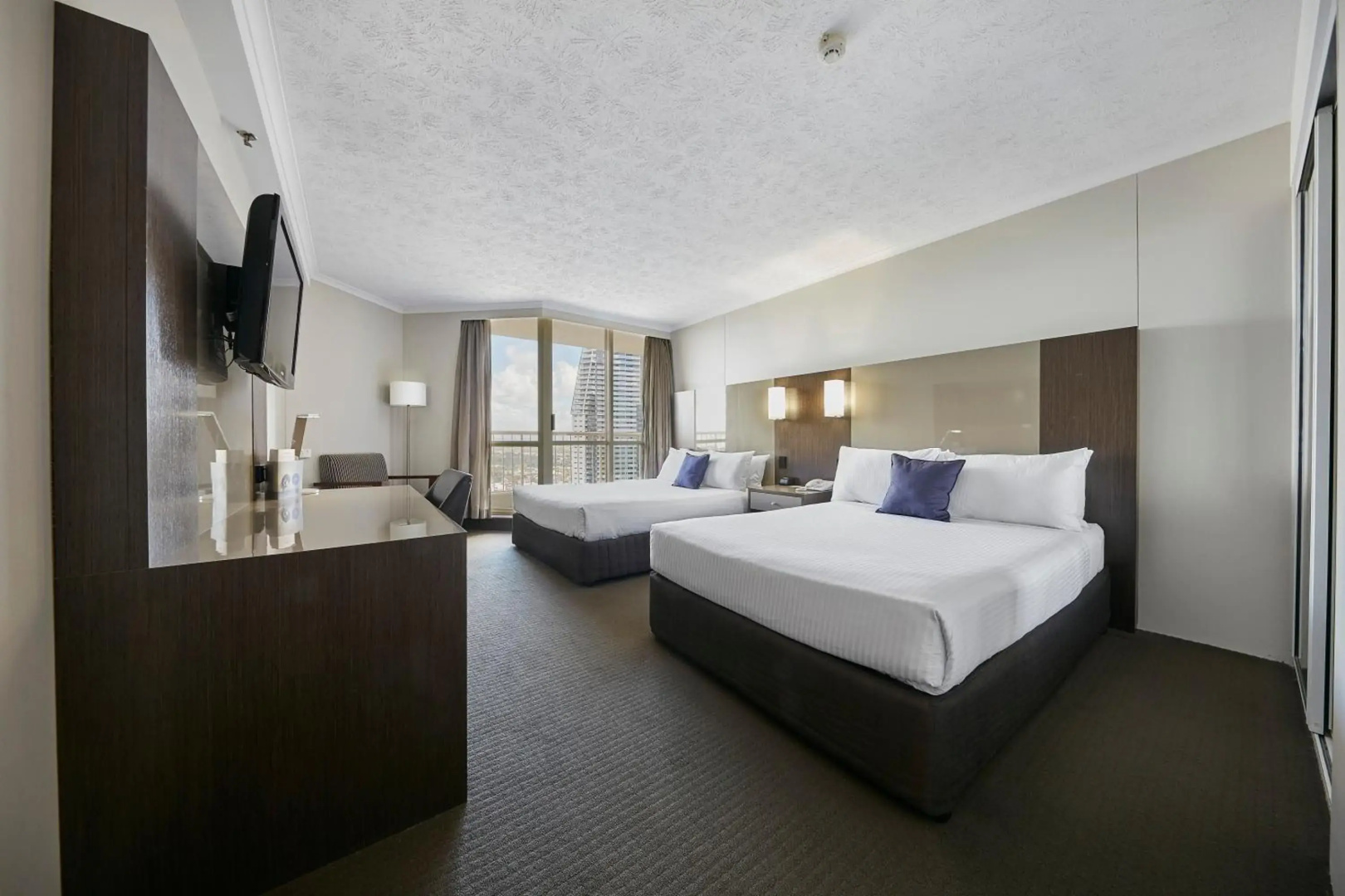 Photo - Novotel Surfers Paradise