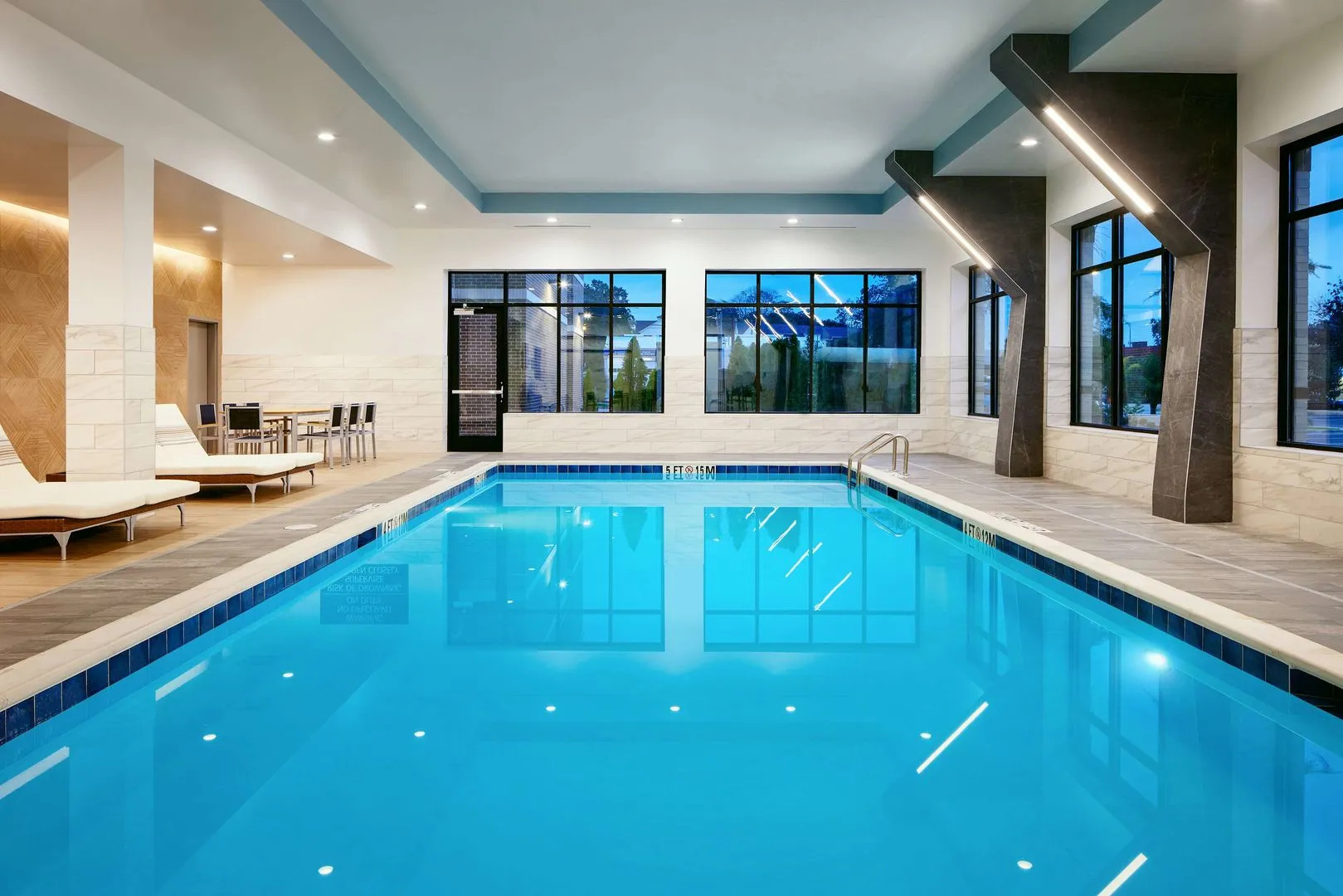 Foto - Embassy Suites By Hilton Atlanta Airport North