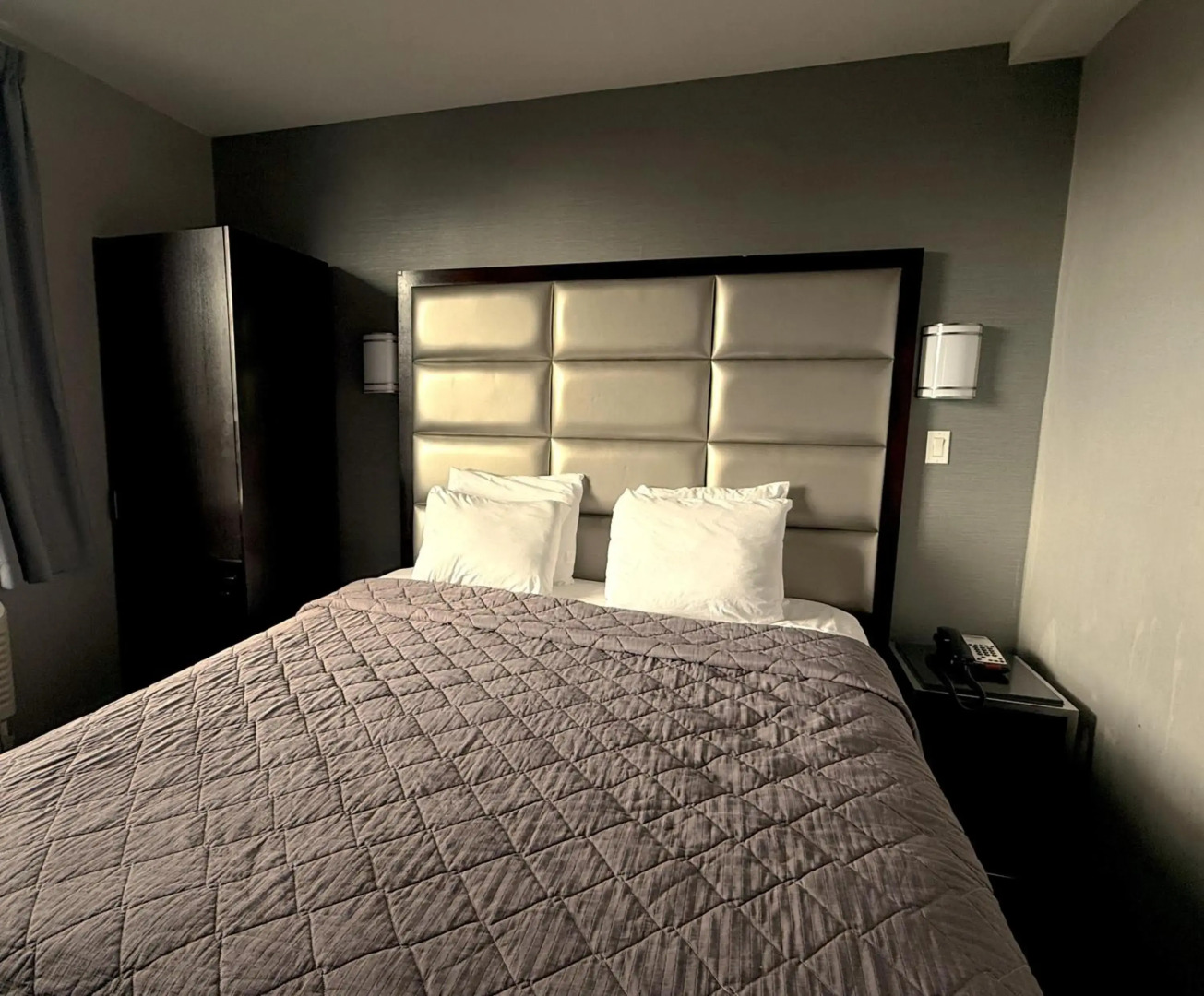 Foto - Umbrella Hotel Bronx