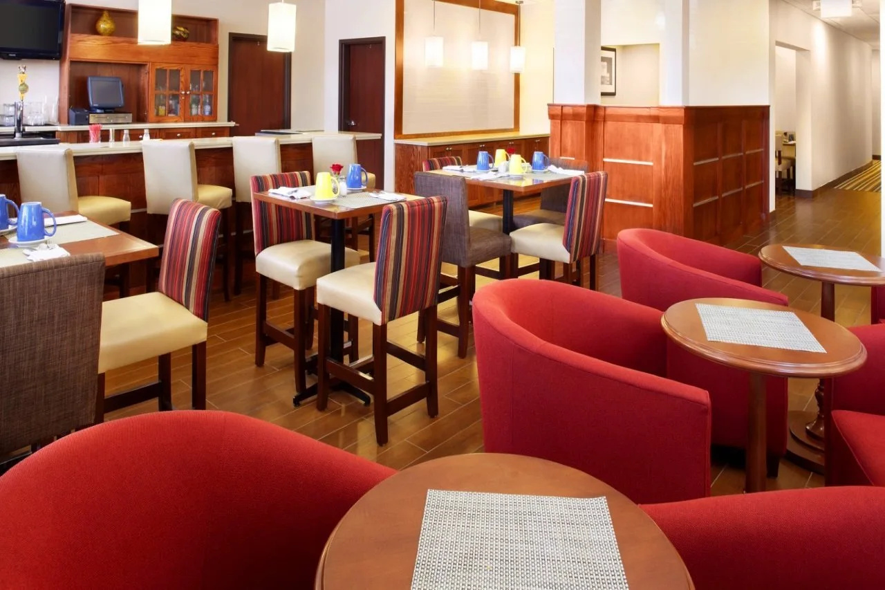 Foto - Four Points by Sheraton Houston Hobby Airport