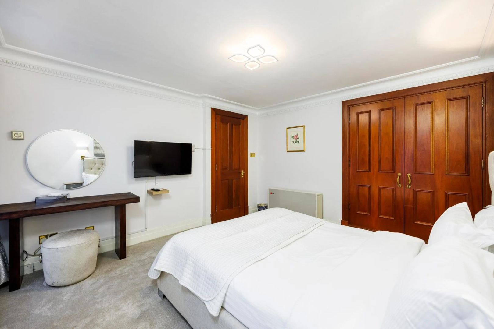 Photo - Carlton Court - Mayfair