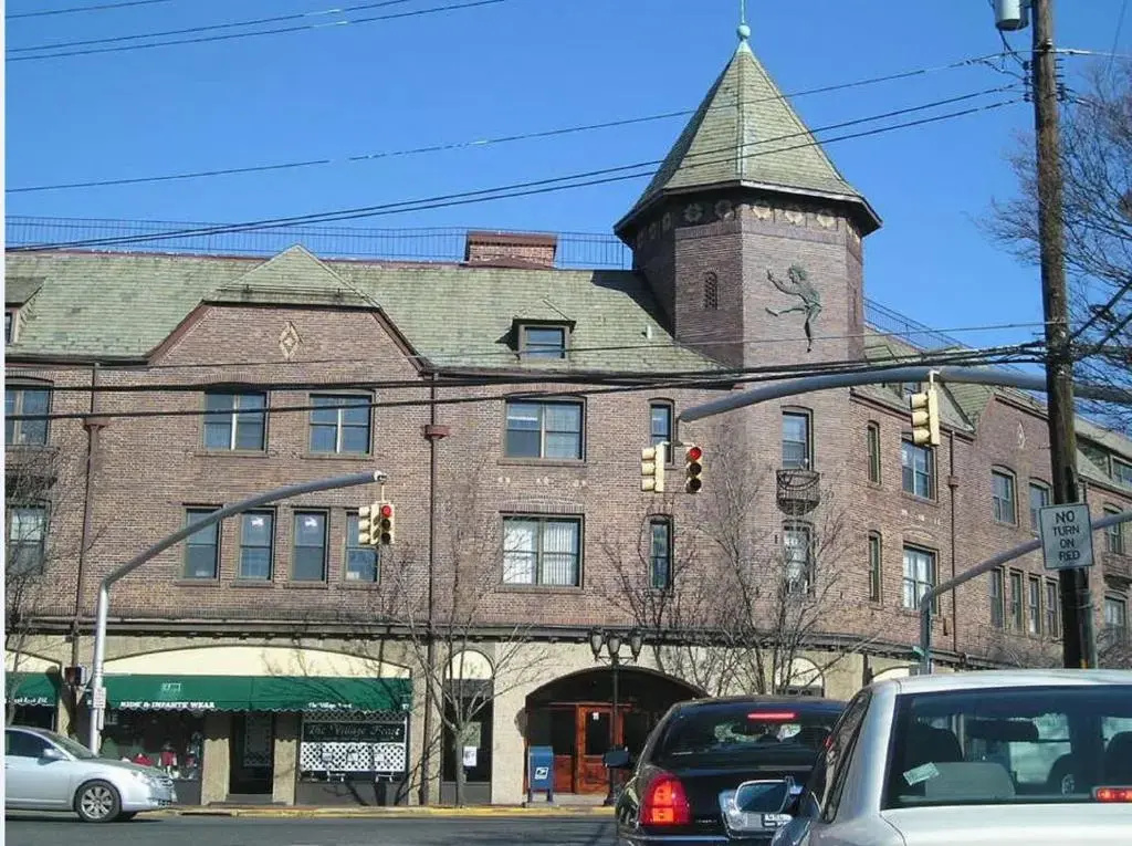 Photo - The Andrew Hotel