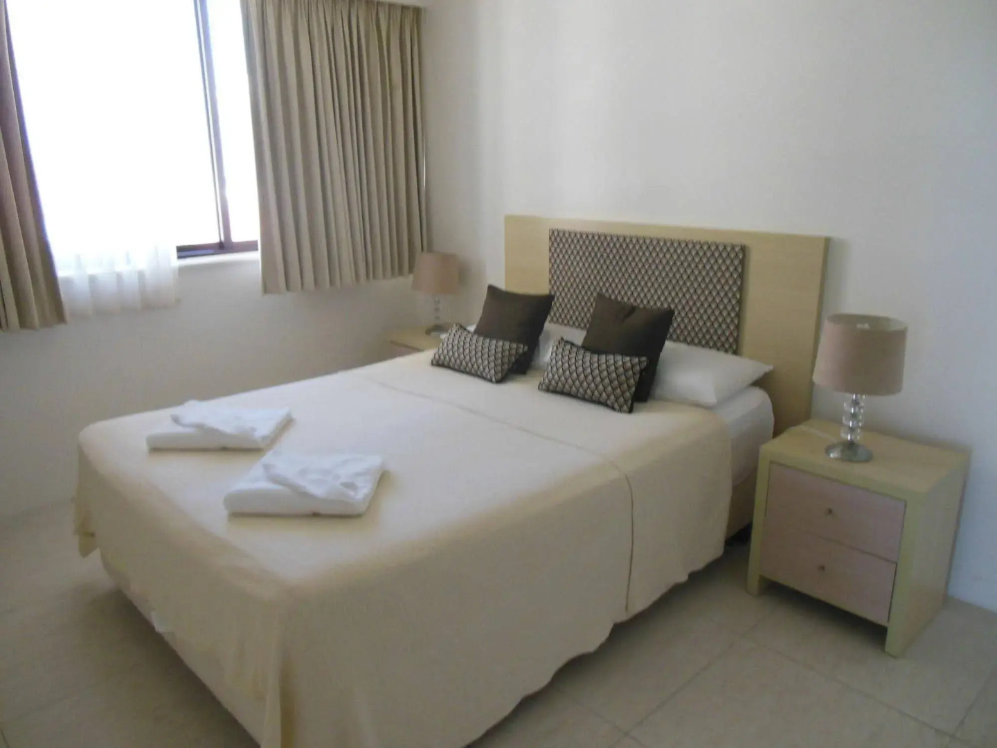 Photo - Breakers North Absolute Beachfront Apartments - Official