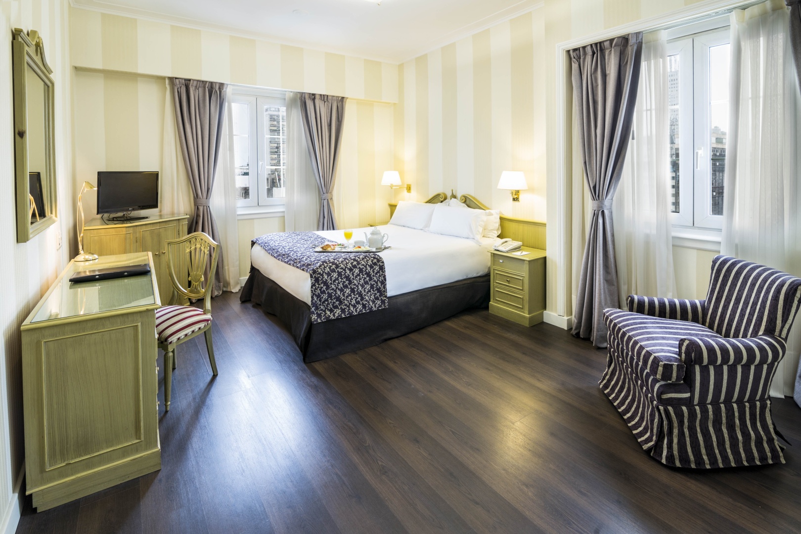 Photo - Claridge Hotel