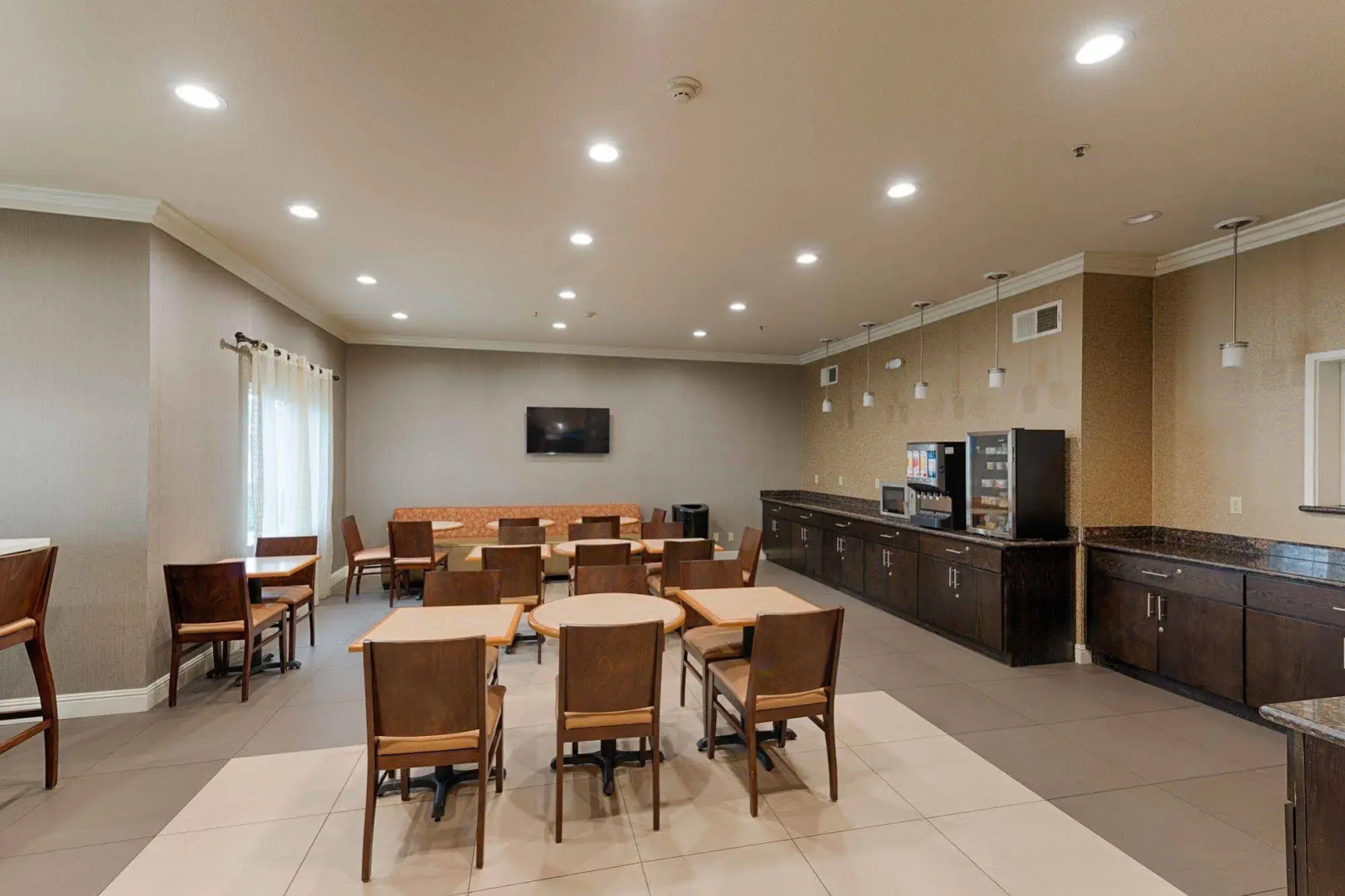 Foto - Best Western Plus Delta Inn & Suites