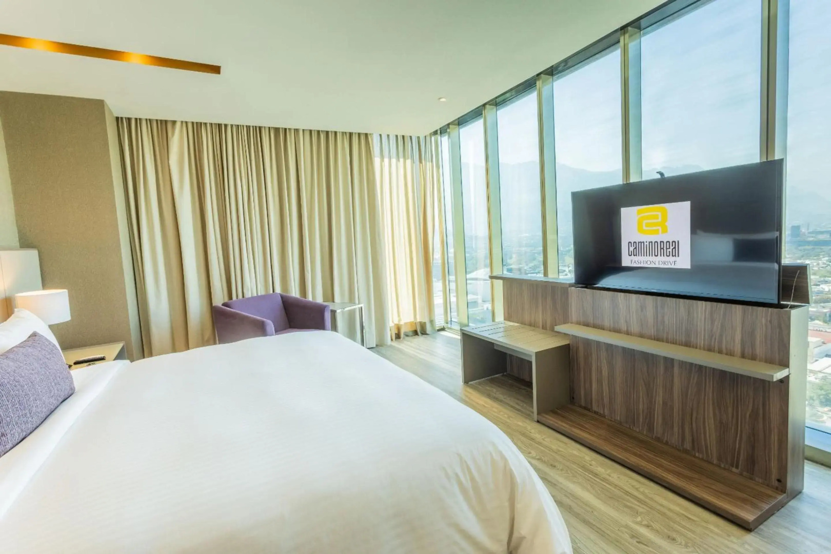 Foto - Camino Real Fashion Drive Monterrey