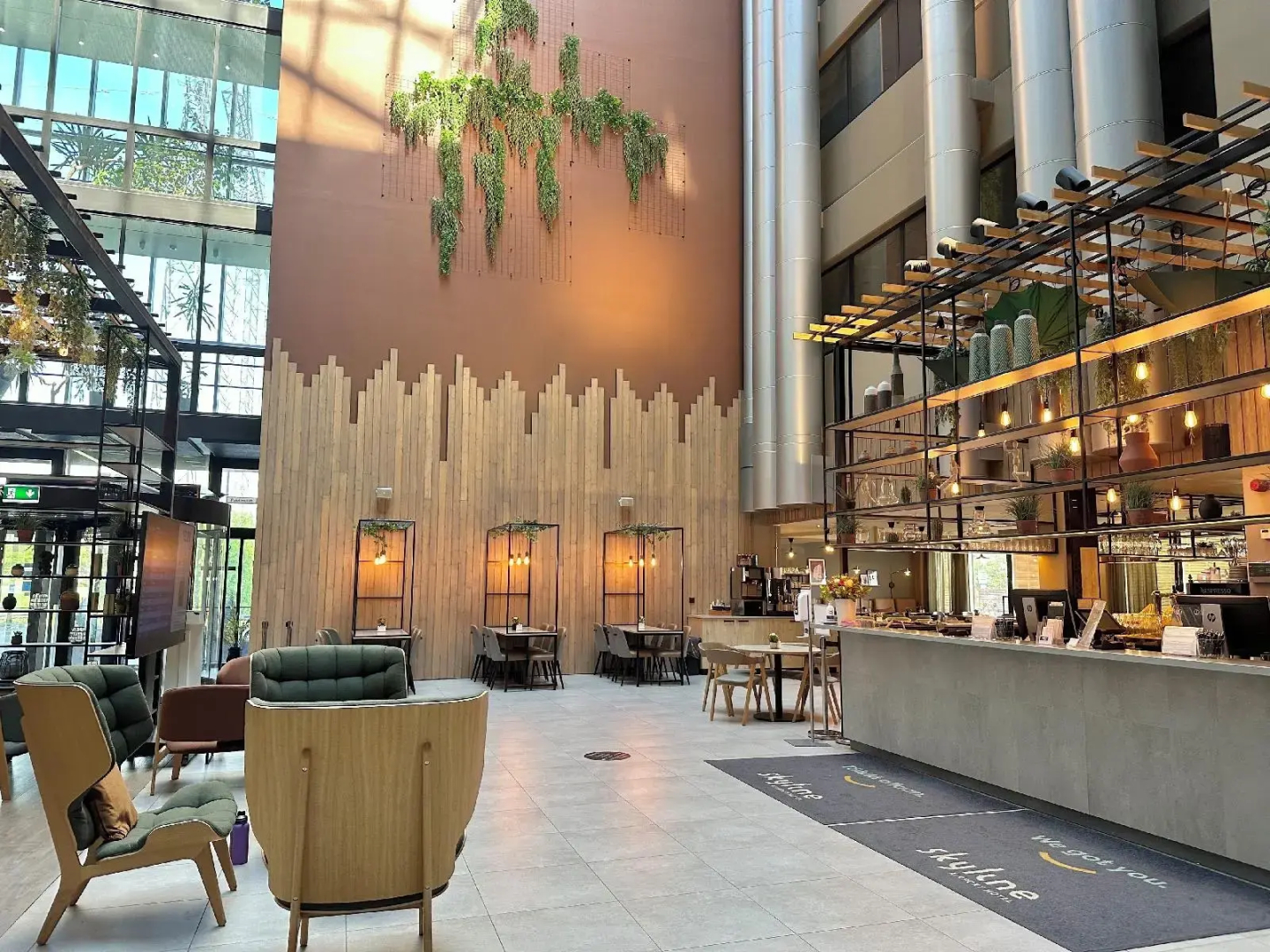 Photo - Skyline Airport Hotel