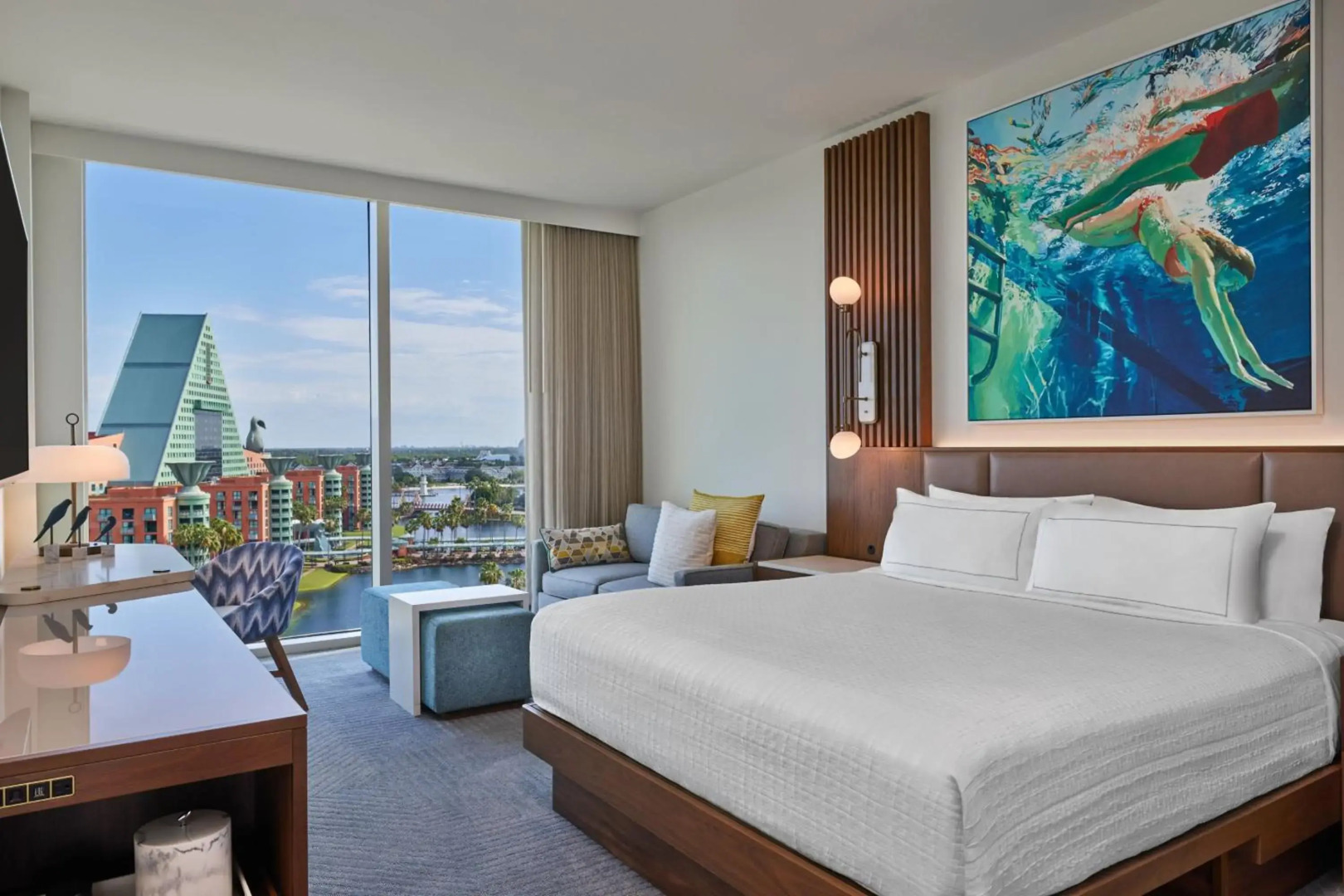 Photo - Walt Disney World Swan