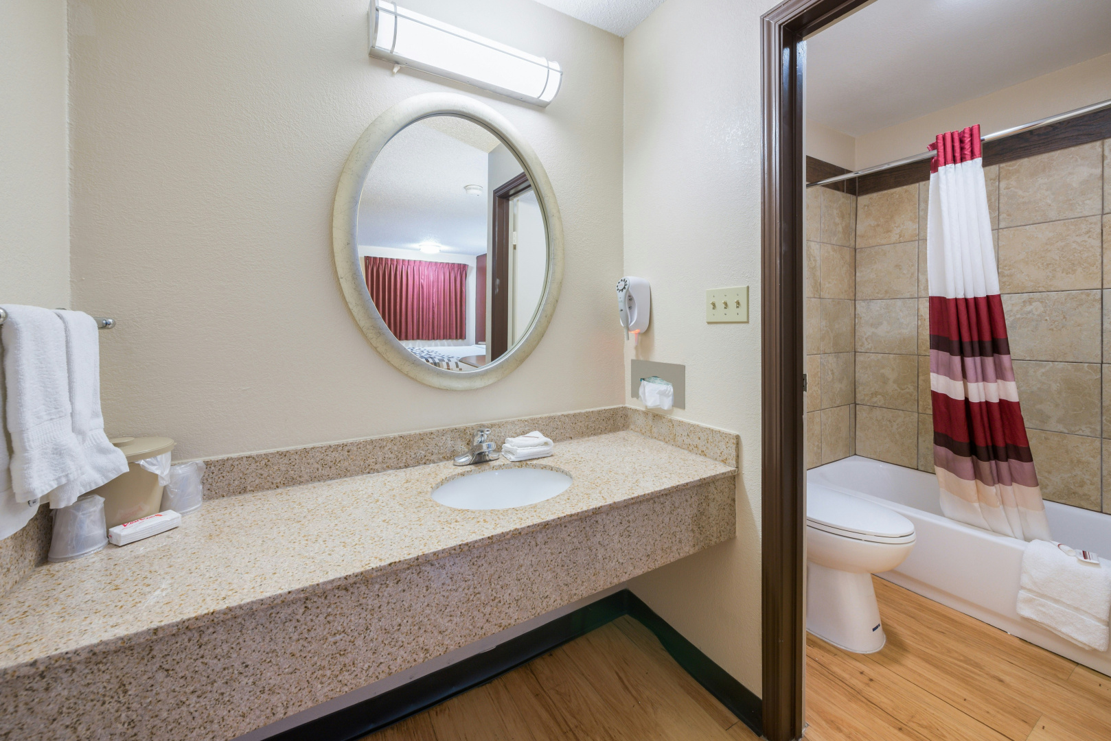 Foto - Red Roof Inn Columbus - Grove City
