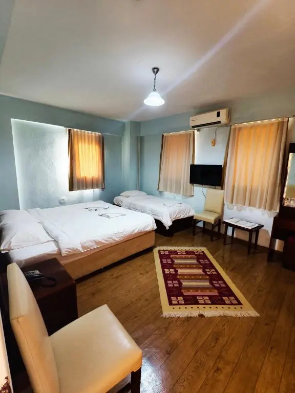 Hotel Three B Marine Sigacik