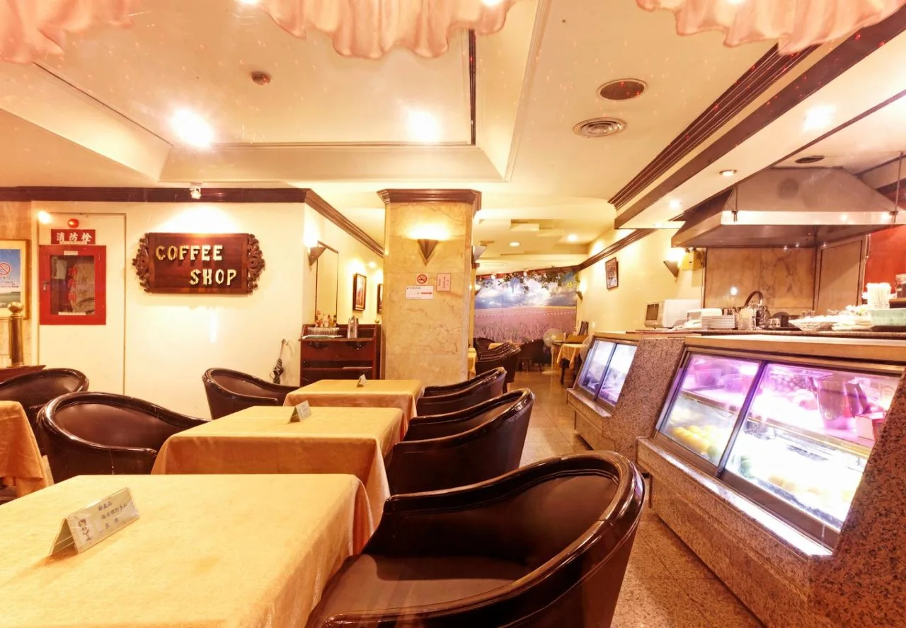 Photo - Emperor Hotel