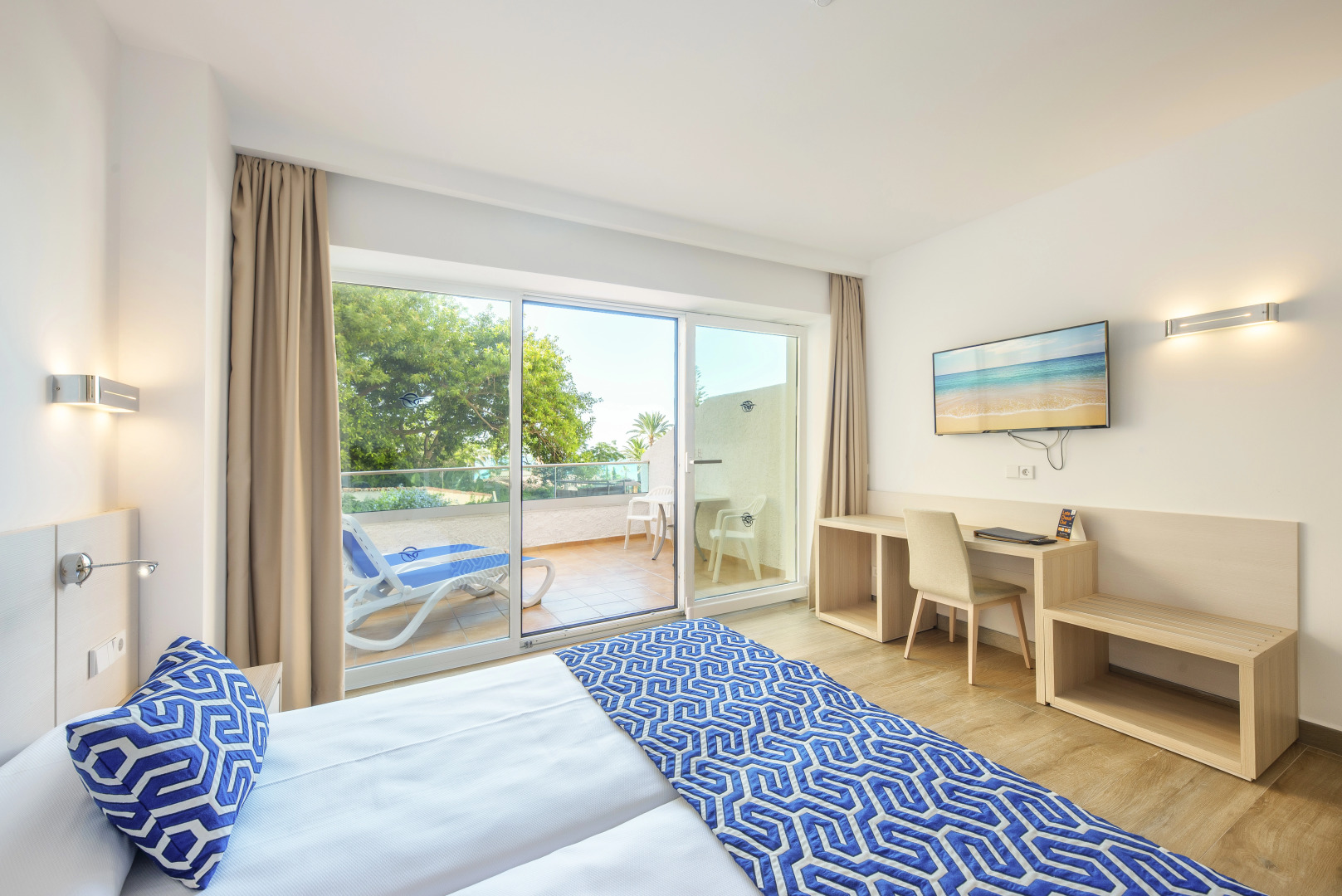 Photo - Globales Gardenia