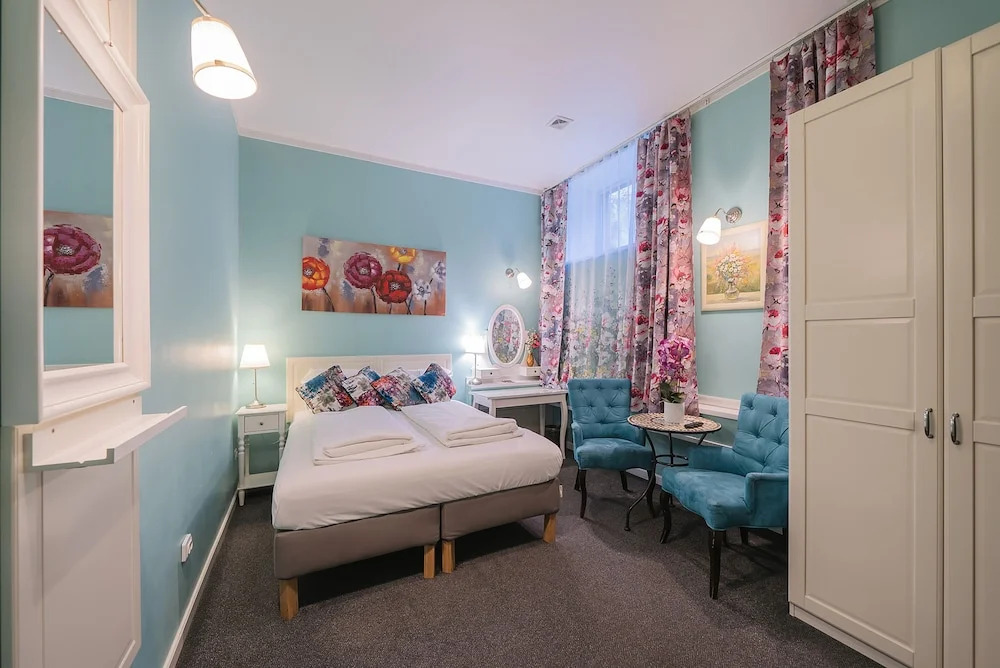 Photo - Station Self Check-in Apartments - Lollo Stay