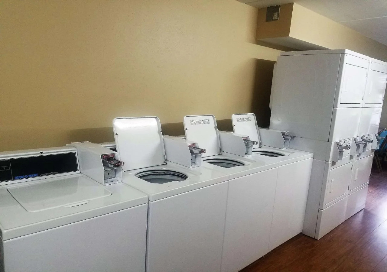 Photo - Red Roof Inn & Suites Houston- Hobby Airport
