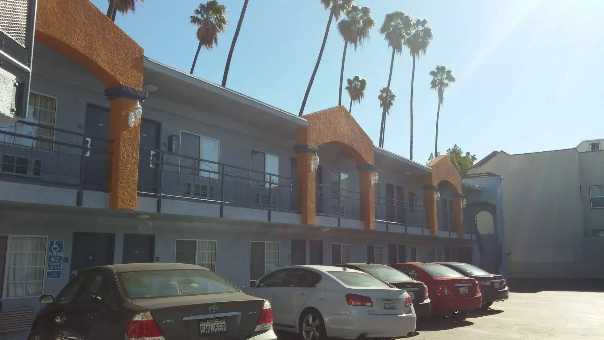 Photo - Value Inn Hollywood