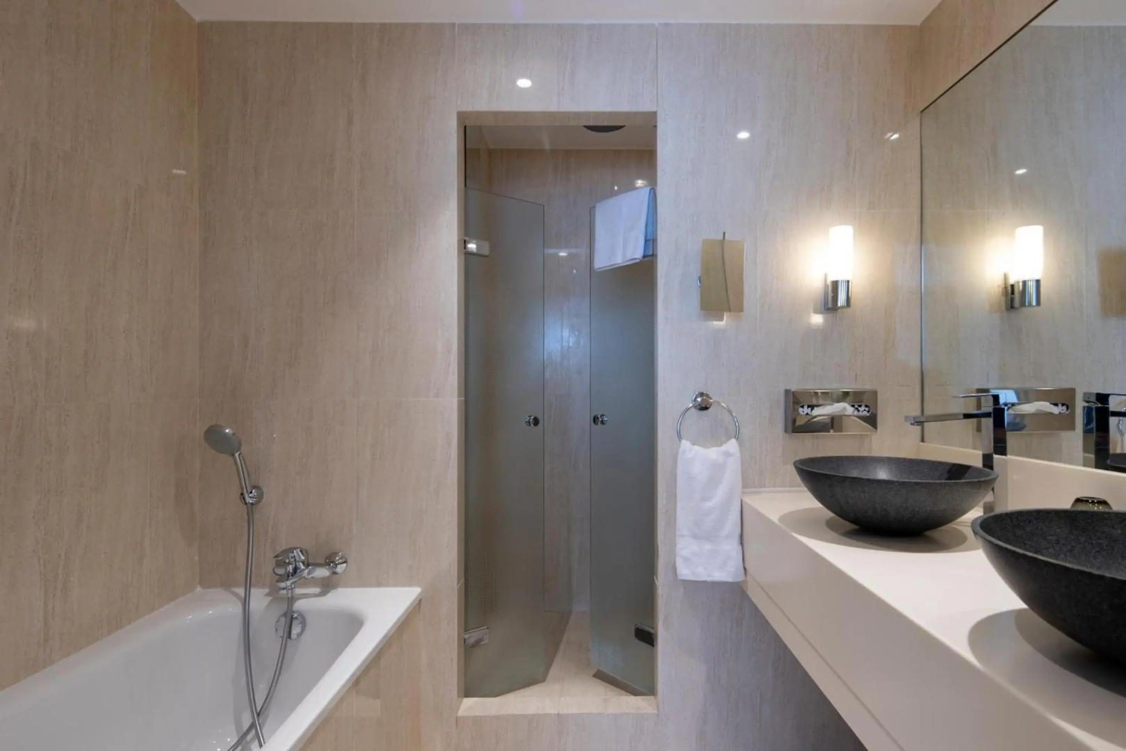 Photo - Mouratoglou Hotel & Resort