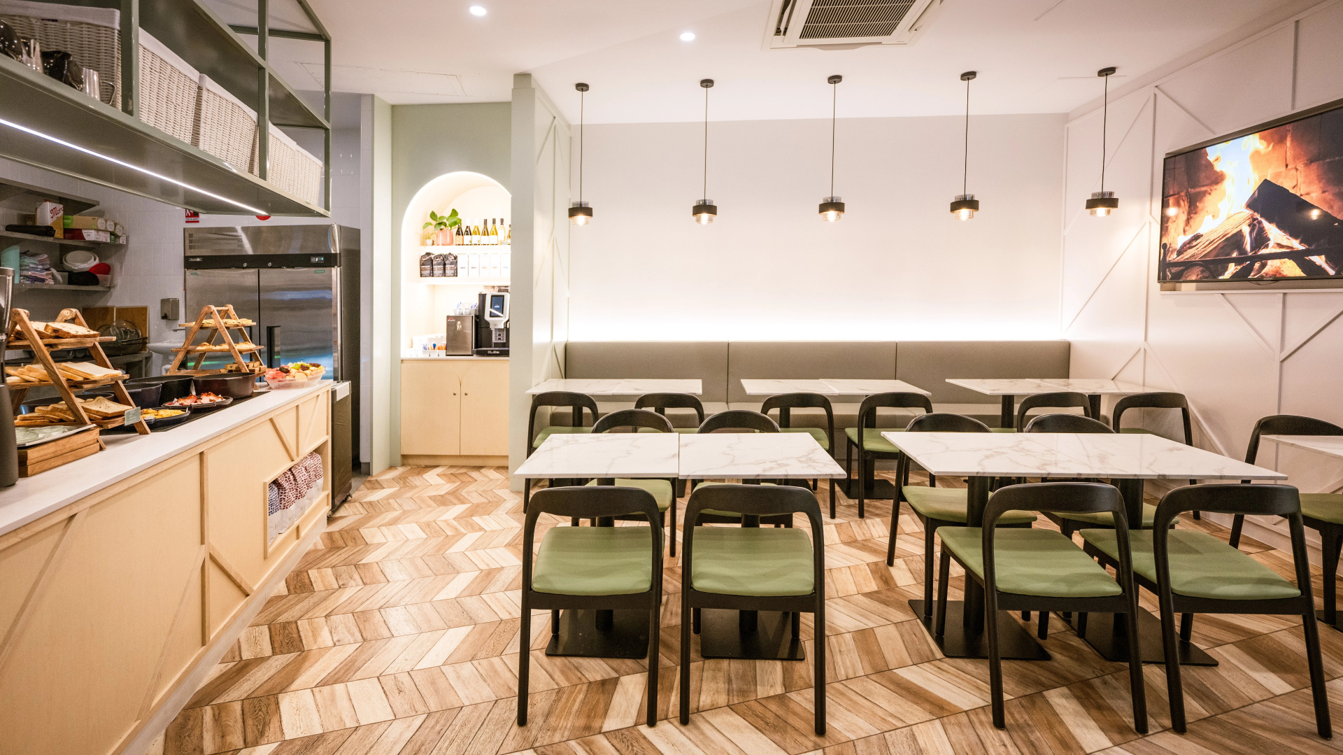 Photo - Holiday Inn & Suites Sydney Bondi Junction by IHG