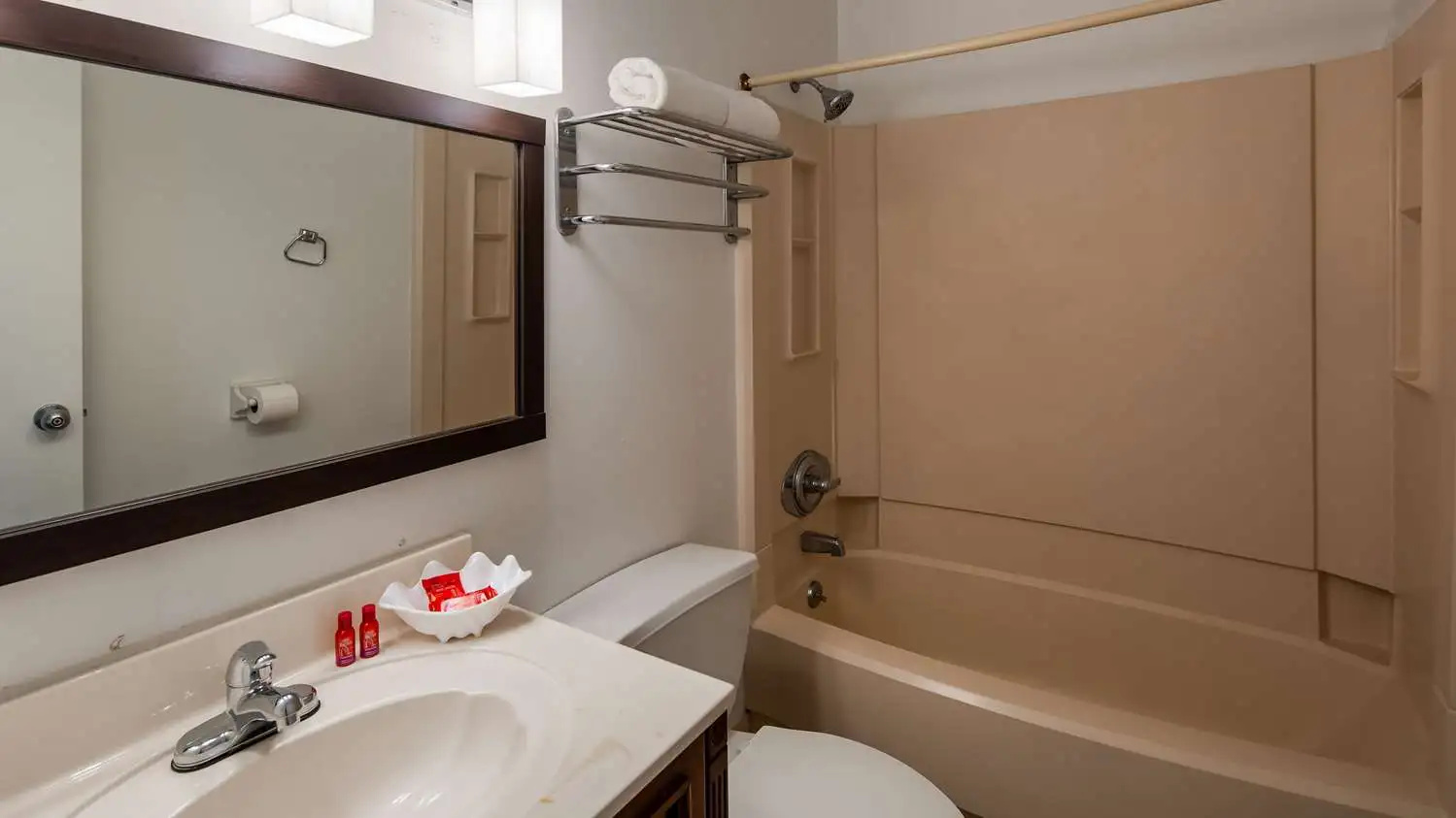 Photo - SureStay Hotel by Best Western Virginia Beach Royal Clipper